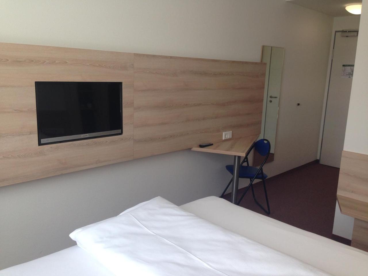 Autohof Bitterfeld Hotell Eksteriør bilde